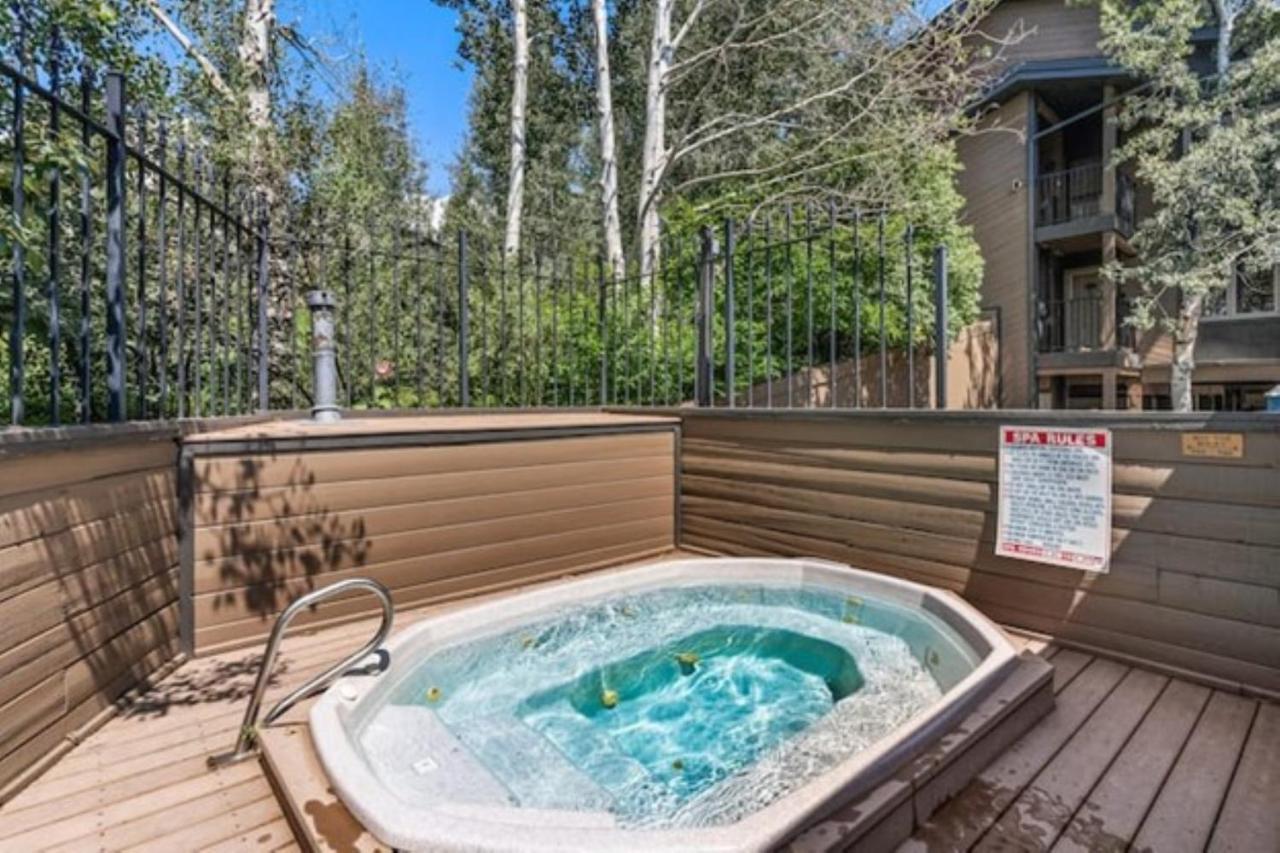 Mountainside Cozy Walk To Gondola Hot Tub Appartement *